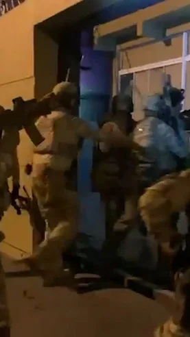 Polícia realiza ofensiva contra facções suspeitas de controlar condomínios em Canoas