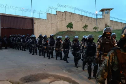 Penitenciária Estadual na localidade do Apanhador foi alvo de uma megaoperação. Para controlar os 1.022 detentos, foi acionado o apoio dos batalhões de Choque da Serra e de Porto Alegre, totalizando mais de 280 agentes de segurança pública.<!-- NICAID(14396781) -->